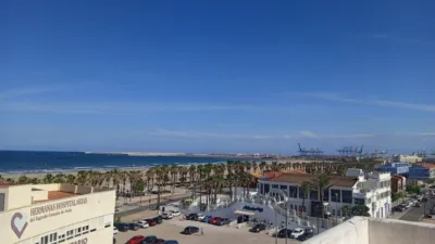 Piso en venta en Calle de Eugenia Viñes, cerca de Calle del Horno del Cabañal, El Cabanyal-El Canyamelar (Distrito Poblats Marítims. València Capital) de 297.000 €