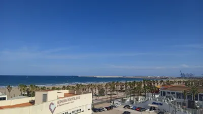 Piso en venta en Calle de Eugenia Viñes, cerca de Calle del Horno del Cabañal, El Cabanyal-El Canyamelar (Distrito Poblats Marítims. València Capital) de 297.000 €