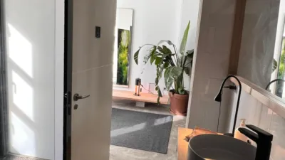 House on Eugenia Viñes Street photo 57