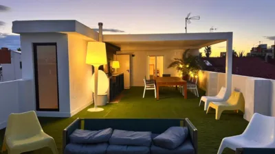 House on Eugenia Viñes Street photo 12