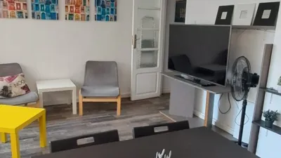Piso en alquiler en Calle de Peris Brell, cerca de Calle del Marino Albesa - Imagen 4