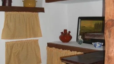 Rustic house in Villaluenga del Rosario photo 2