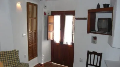 Rustic house in Villaluenga del Rosario photo 5