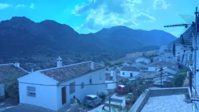 Rustic house in Villaluenga del Rosario photo 16
