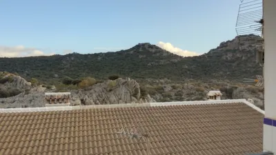Terraced house in Villaluenga del Rosario photo 4