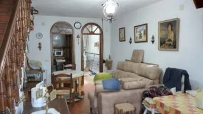 Rustic chalet in Villaluenga del Rosario photo 3
