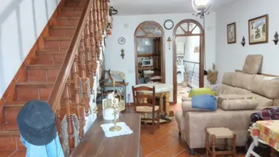 Rustic chalet in Villaluenga del Rosario photo 4