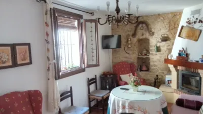 Rustic chalet in Villaluenga del Rosario photo 3