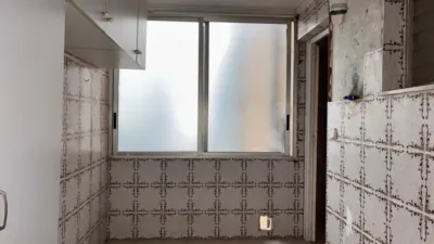 Piso en venta en Carrer Olegario Domarco Seller, 89, cerca de Calle Hermano Navarro Caracena, Carrús Este-Camí dels Magros (Distrito Núcleo Urbano. Elx - Elche) de 90.000 €