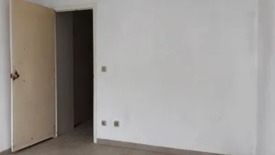 Piso en venta en Carrer Olegario Domarco Seller, 89, cerca de Calle Hermano Navarro Caracena, Carrús Este-Camí dels Magros (Distrito Núcleo Urbano. Elx - Elche) de 90.000 €