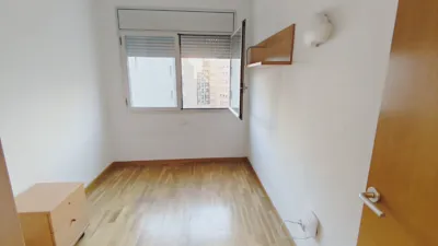 Piso en venta en Carrer de Parcerisa, La Bordeta (Distrito Sants-Montjuïc. Barcelona Capital) de 355.000 €