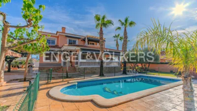 House in Los Girasoles photo 3