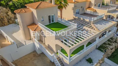 House on Carrer de Torrevieja photo 3