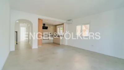 House on Carrer de Torrevieja photo 12