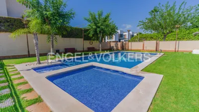 Semi-detached house on Carrer Pintor El Greco photo 39
