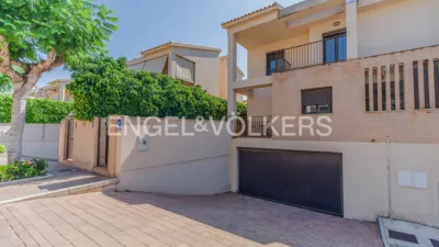 Semi-detached house on Carrer Pintor El Greco photo 38