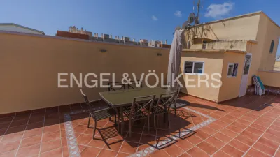 Penthouse on Calle de Britania, 12 photo 2