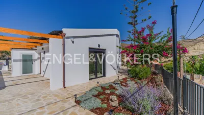 Chalet on Carrer de Torrevieja, 14 photo 8