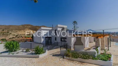 Chalet on Carrer de Torrevieja, 14 photo 4