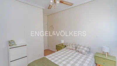 Apartment on Calle de San Vicente, 40 photo 14