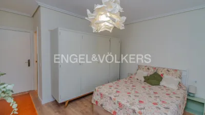 Apartment on Calle de San Vicente, 40 photo 10