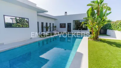 House on Francisco Campello Boix Street photo 5