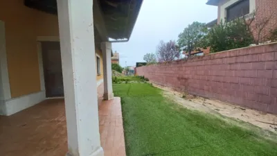 Casa en venta en Calle Rio Eresma, Aldeamayor de San Martín de 249.000 €