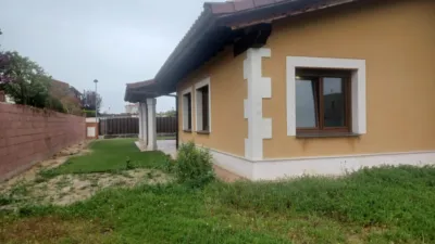 Casa en venta en Calle Rio Eresma, Aldeamayor de San Martín de 249.000 €
