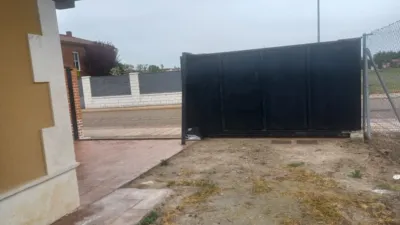 Casa en venta en Calle Rio Eresma, Aldeamayor de San Martín de 249.000 €