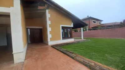 Casa en venta en Calle Rio Eresma, Aldeamayor de San Martín de 249.000 €