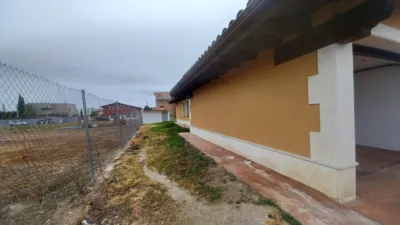 Casa en venta en Calle Rio Eresma, Aldeamayor de San Martín de 249.000 €