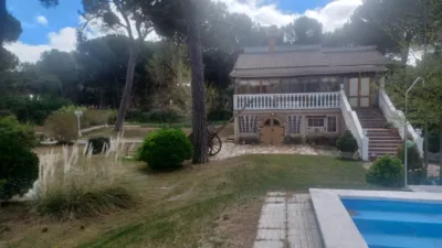 Chalet en venta en Calle de la Rosa, Villabáñez de 380.000 €