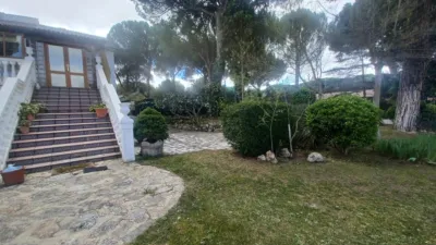 Chalet en venta en Calle de la Rosa, Villabáñez de 380.000 €
