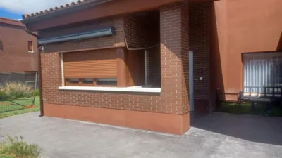 Chalet unifamiliar en venta en Calle Rio Tajo, Aldeamayor de San Martín de 330.000 €