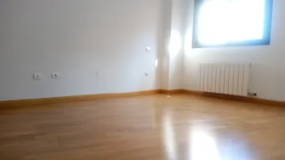 Piso en venta en Calle de la Vía, Circular-Vadillos (Valladolid Capital) de 340.000 €