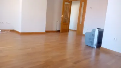 Piso en venta en Calle de la Vía, Circular-Vadillos (Valladolid Capital) de 340.000 €