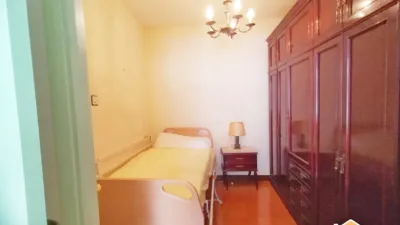 Apartment on Calle de Ángel Rebollo photo 3