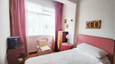 Apartment on Calle de Ángel Rebollo photo 5