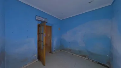Apartamento en venta en Calle del Salitre, cerca de Calle de San Cosme y San Damián, Embajadores-Lavapiés (Distrito Centro. Madrid Capital) de 185.000 €