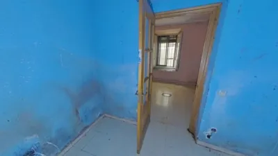 Apartamento en venta en Calle del Salitre, cerca de Calle de San Cosme y San Damián, Embajadores-Lavapiés (Distrito Centro. Madrid Capital) de 185.000 €