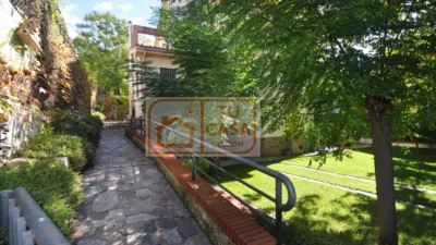 Chalet on Calle José Redondo photo 4