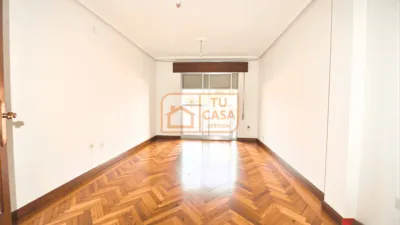 Flat on Ceclavín Street photo 5