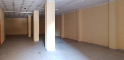 Local comercial en alquiler en Calle Baños - Vista 2