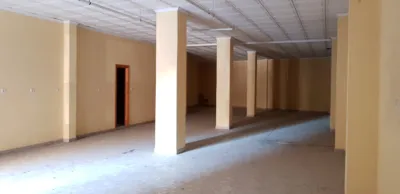 Local comercial en alquiler en Calle Baños - Vista 3