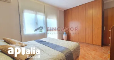 Semi-detached house on Carrer de Salvador Seguí photo 17