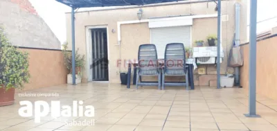 Semi-detached house on Carrer de Salvador Seguí photo 10