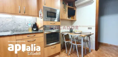 Semi-detached house on Carrer de Salvador Seguí photo 12