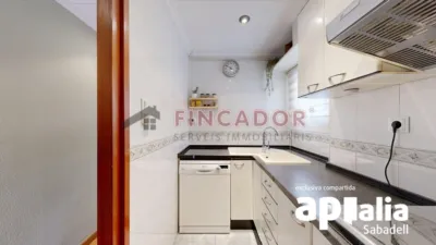 Flat on Carrer de Magí Colet photo 18