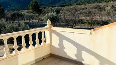 Chalet on Carretera Cv photo 4