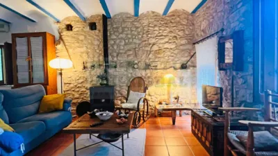 Casa rústica en alquiler en Alt Empordà, Saus (Saus, Camallera i Llampaies) de 1.315 €<span>/mes</span>